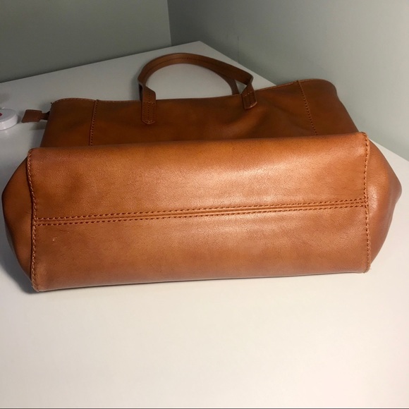 Universal Thread large camel purse - Picture 11 of 11